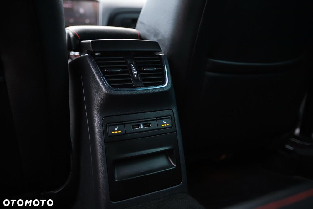 Skoda Octavia 2.0 TSI RS 245 DSG - 16