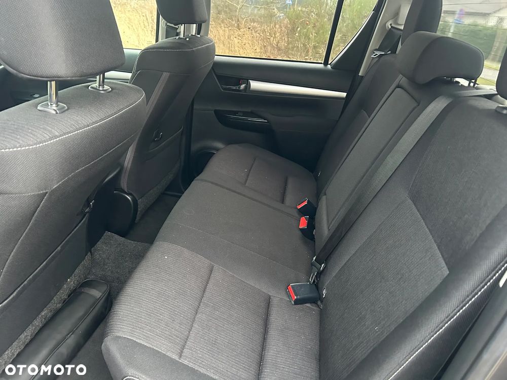 Toyota Hilux 4x4 Double Cab Autm Executive - 16