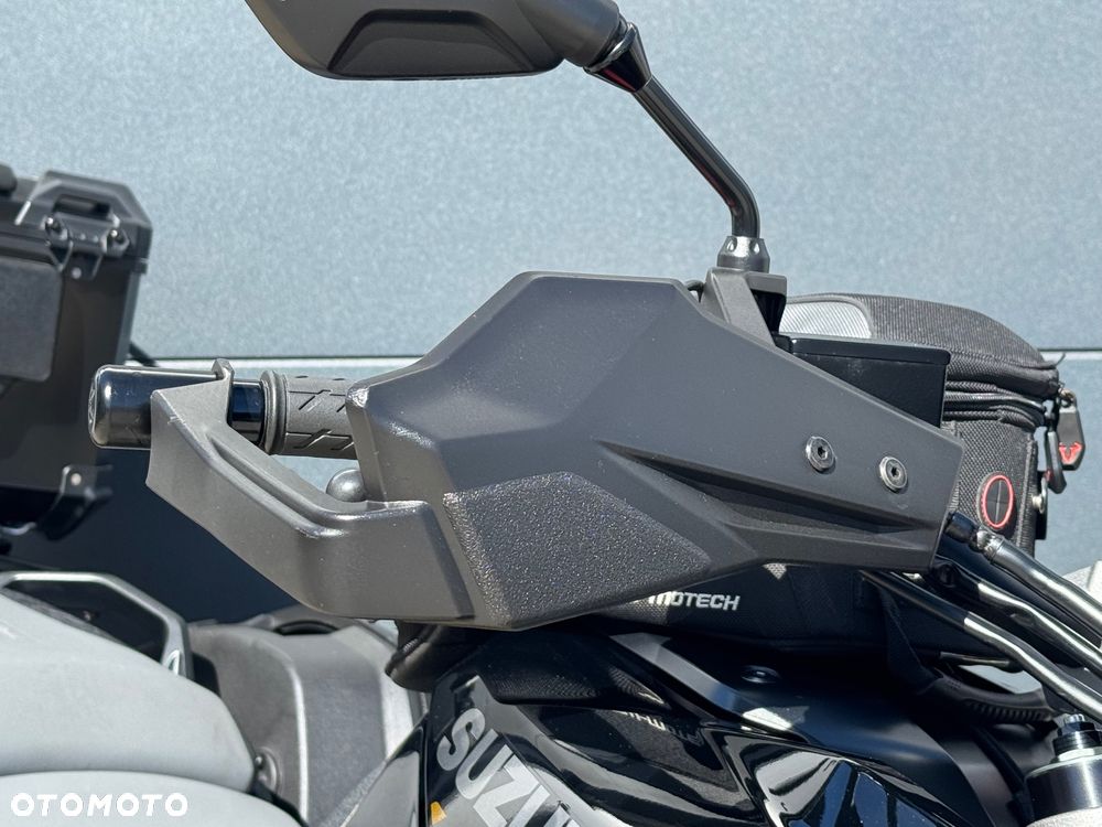 Suzuki V-STROM - 7