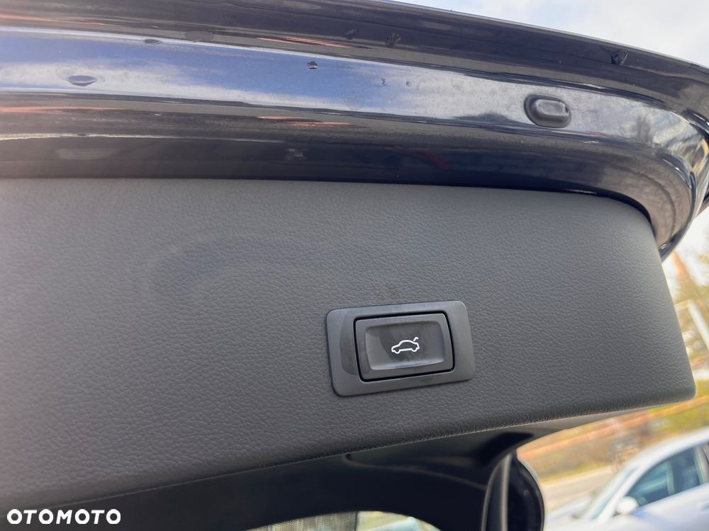 Audi A6 Avant 2.0 TDI quattro S tronic - 23