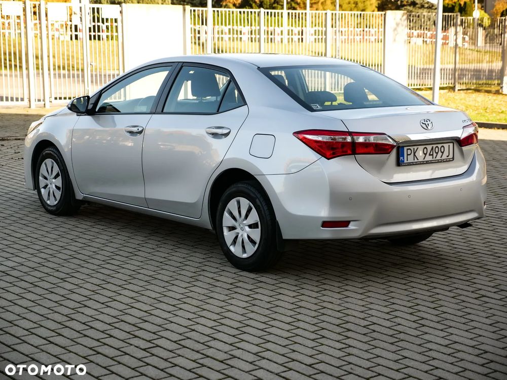 Toyota Corolla - 16