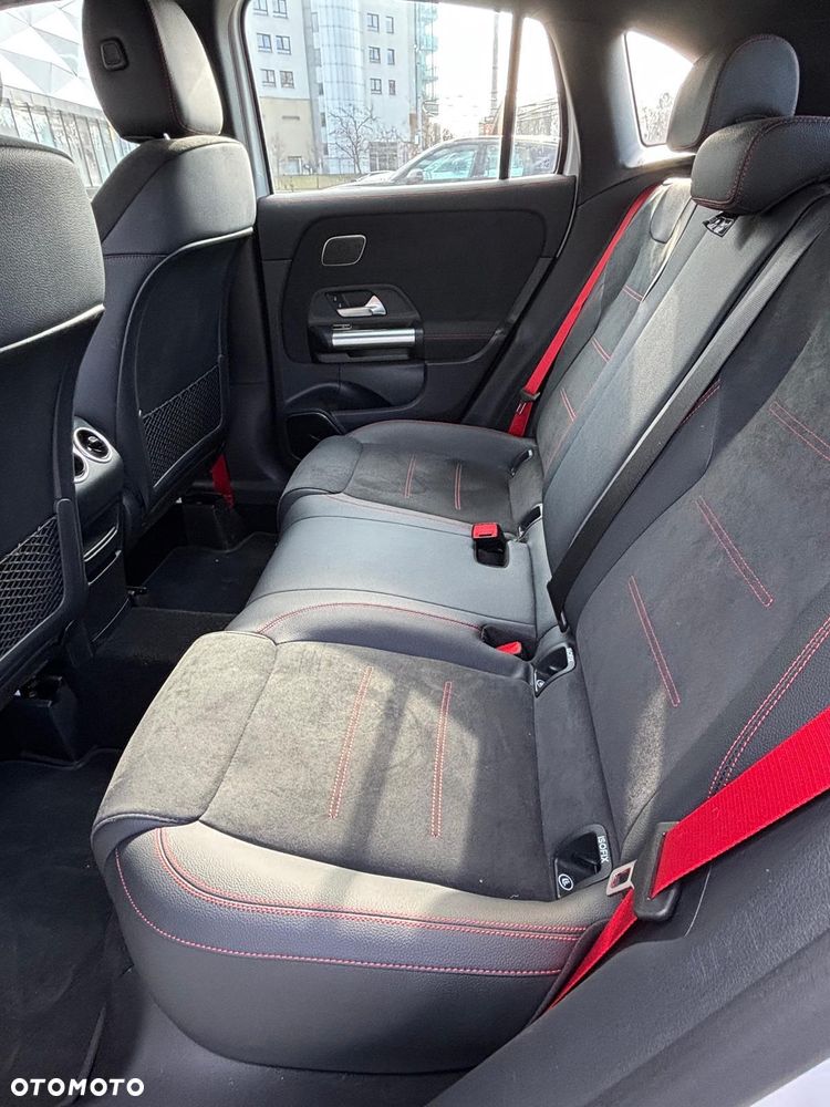 Mercedes-Benz GLA AMG 35 4-Matic - 16