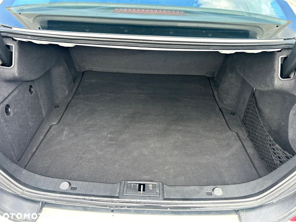 Mercedes-Benz CLS 500 - 12