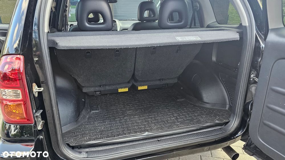 Toyota RAV4 2.0 VVT-i 4x4 - 14