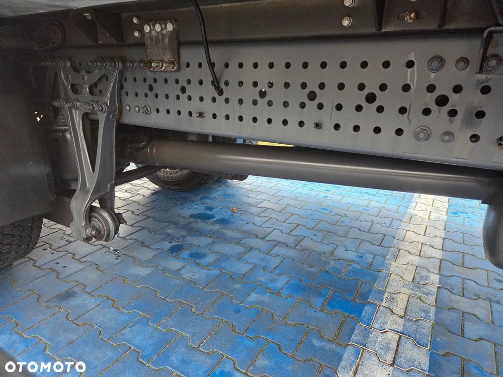 Mercedes-Benz atego antos - 24