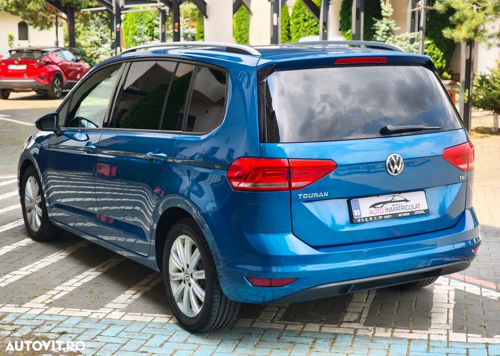 Volkswagen Touran - 3
