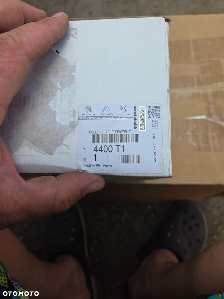 Zacisk hamulcowy prawy tył tylny Peugeot 207 4400T1 Bosch - 9