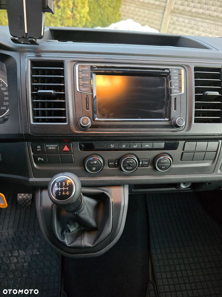 Volkswagen Caravelle 2.0 TDI L2 Highline - 20