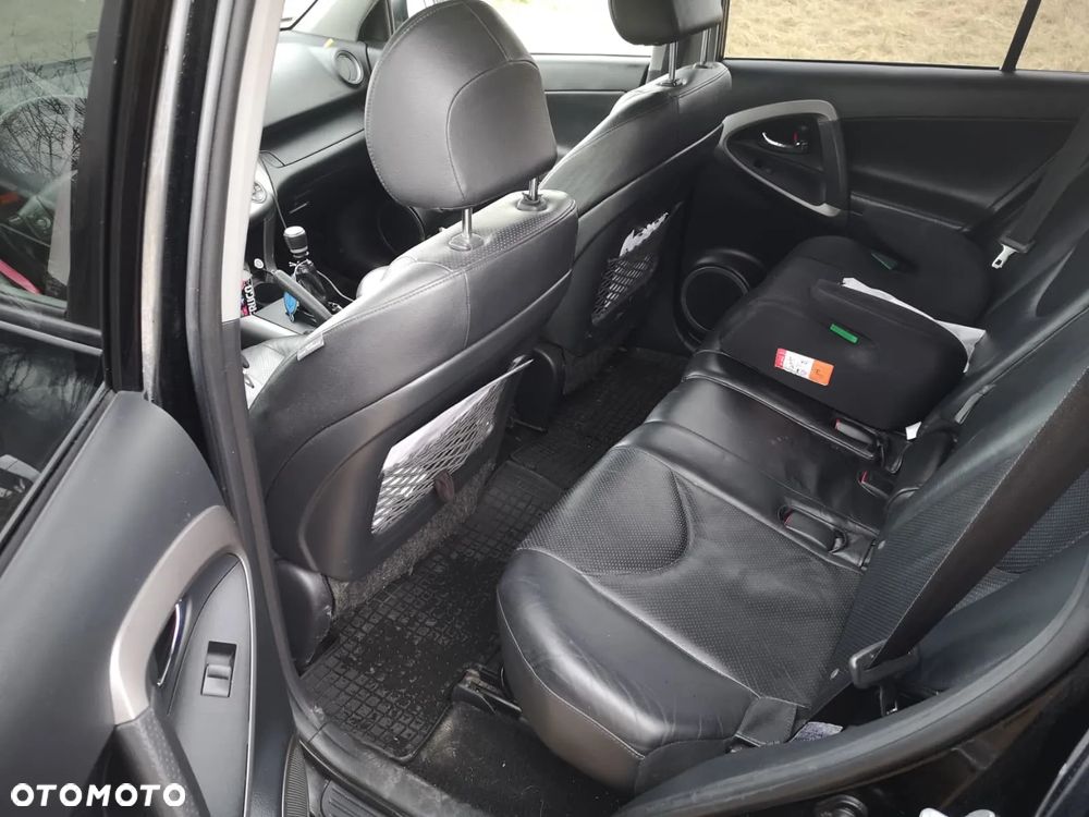 Toyota RAV4 - 7