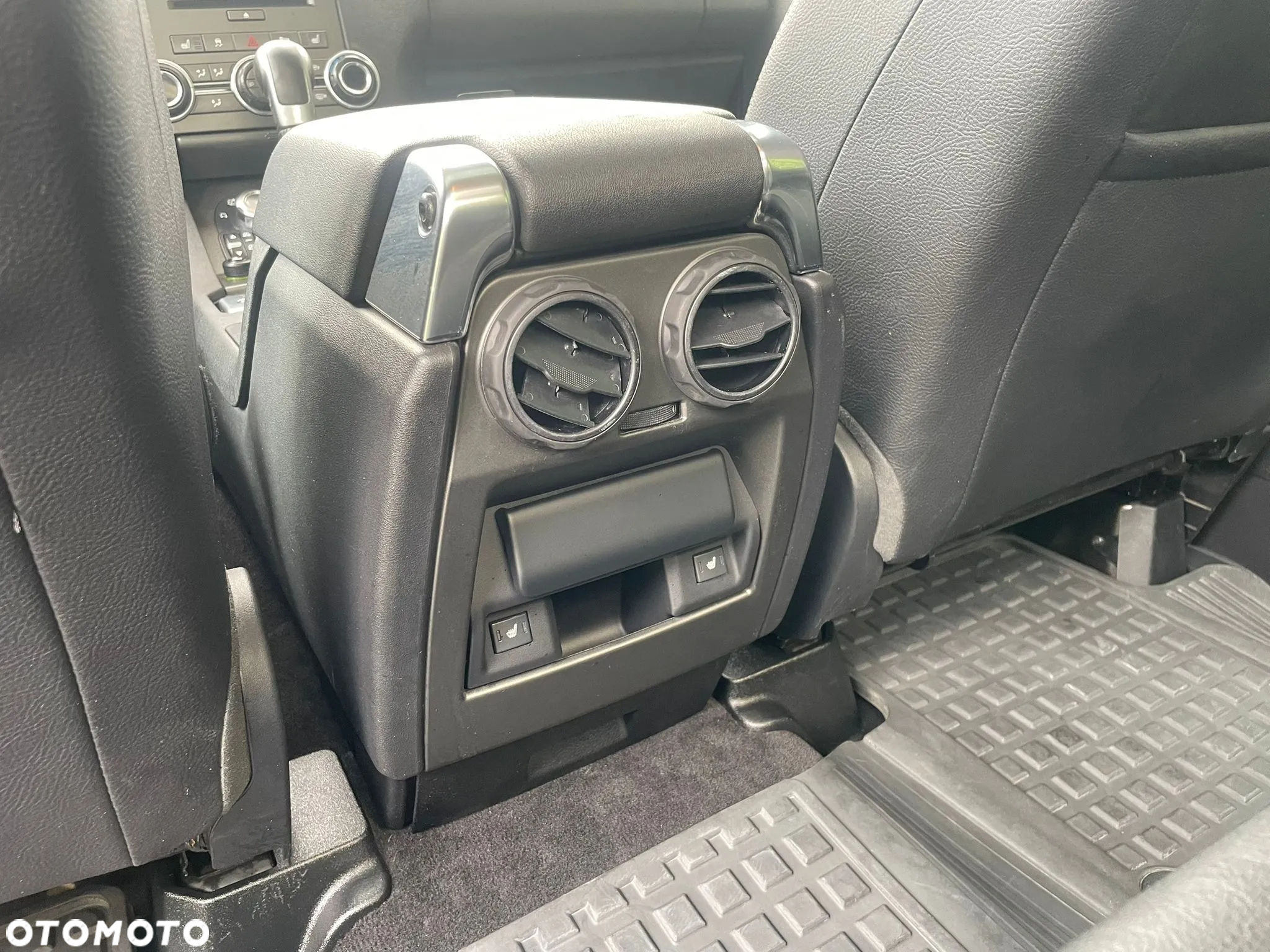 Land Rover Discovery III 2.7D V6 HSE - 10
