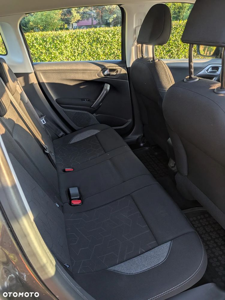 Peugeot 2008 1.2 Pure Tech Active S&S EAT6 - 9