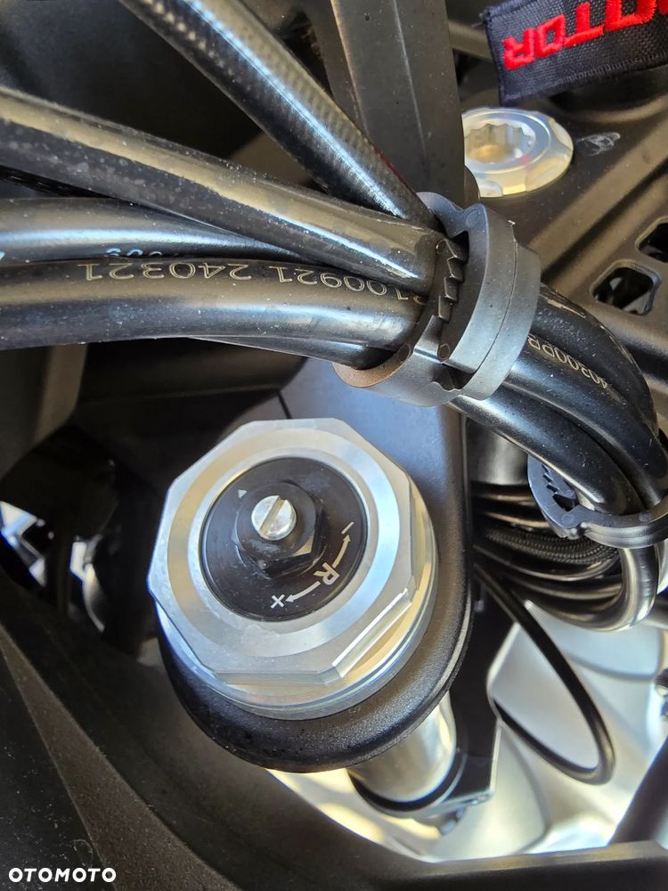 QJMOTOR SRT 600SX - 24