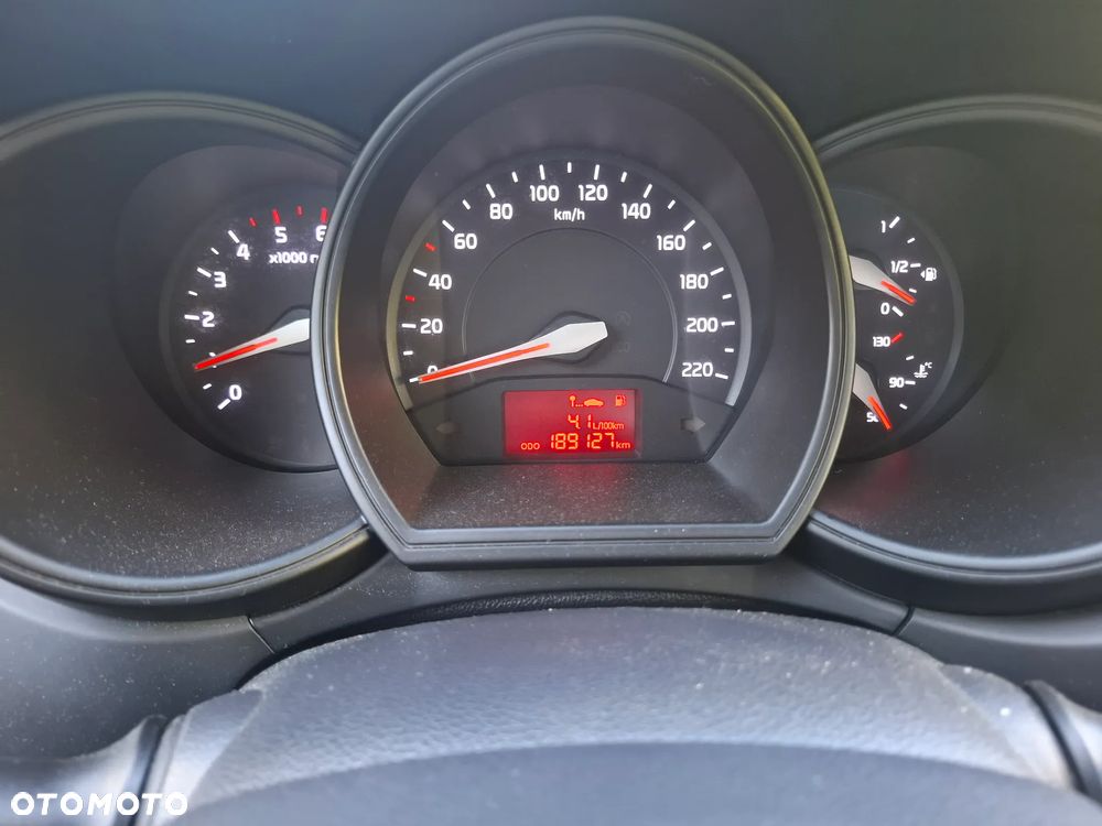 Kia Rio 1.1 crdi M (klm) - 10