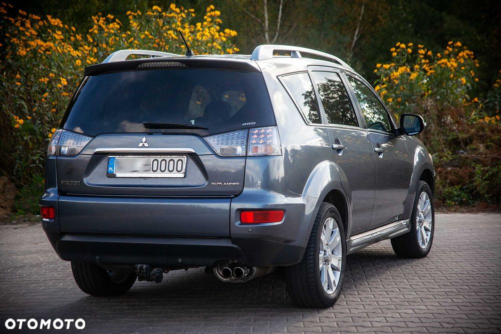 Mitsubishi Outlander - 4