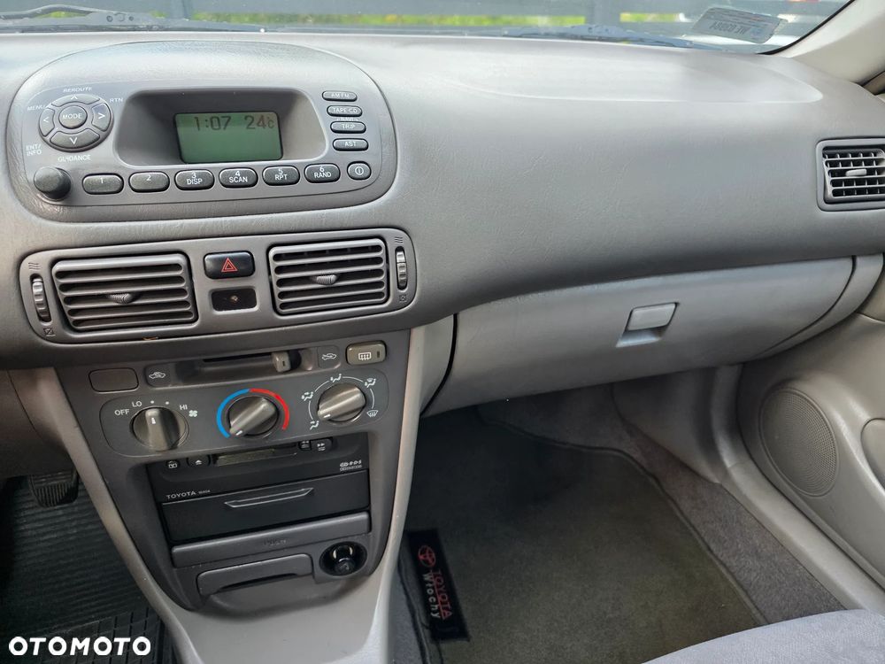 Toyota Corolla 1.6 Terra1 - 9