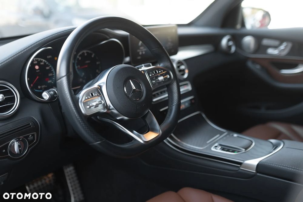 Mercedes-Benz GLC - 13