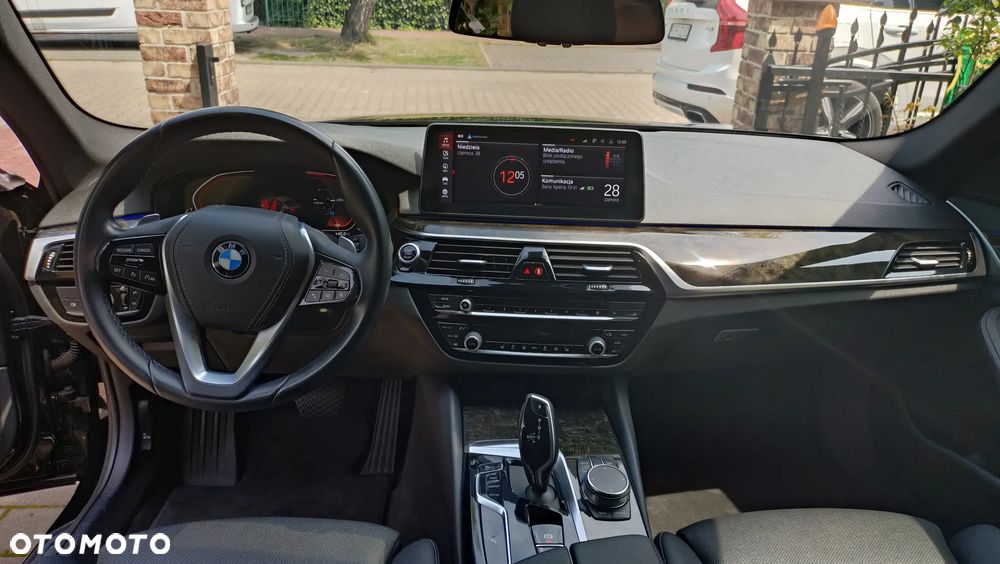 BMW Seria 5 530i - 12