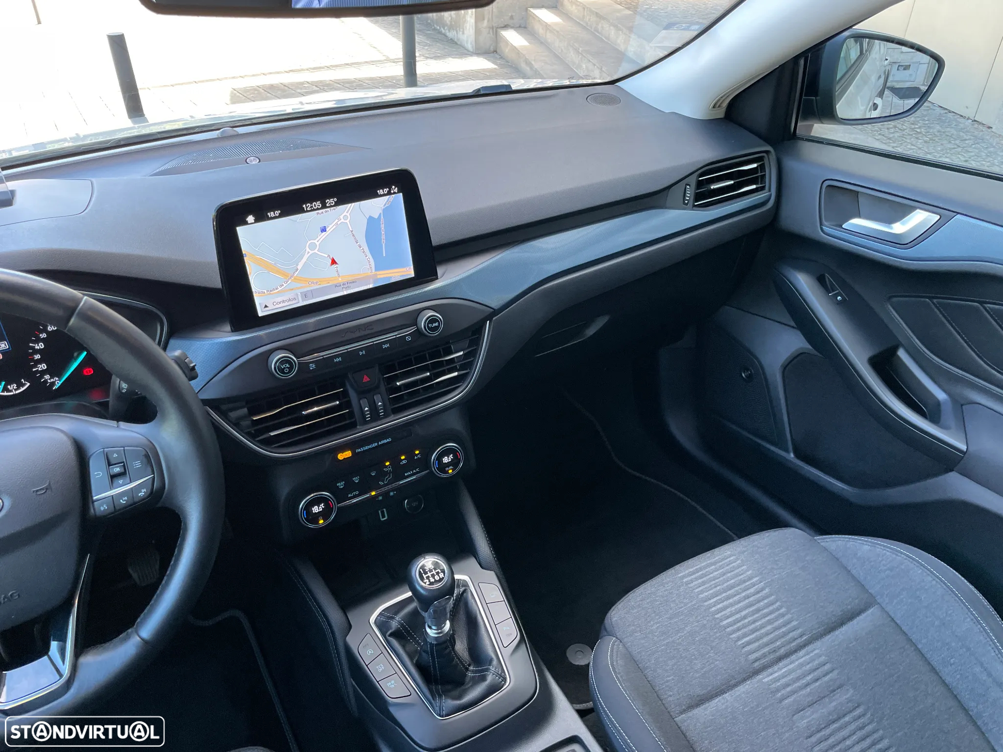 Ford Focus 1.0 EcoBoost Active - 29