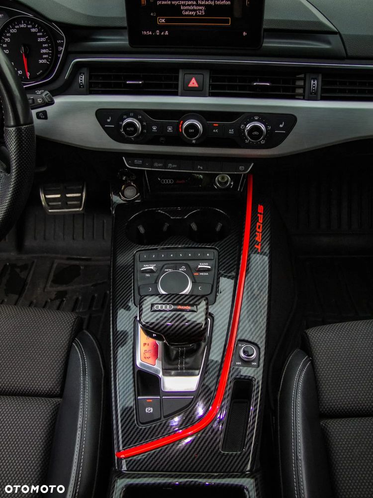 Audi A4 Avant 40 TFSI S tronic S line - 9