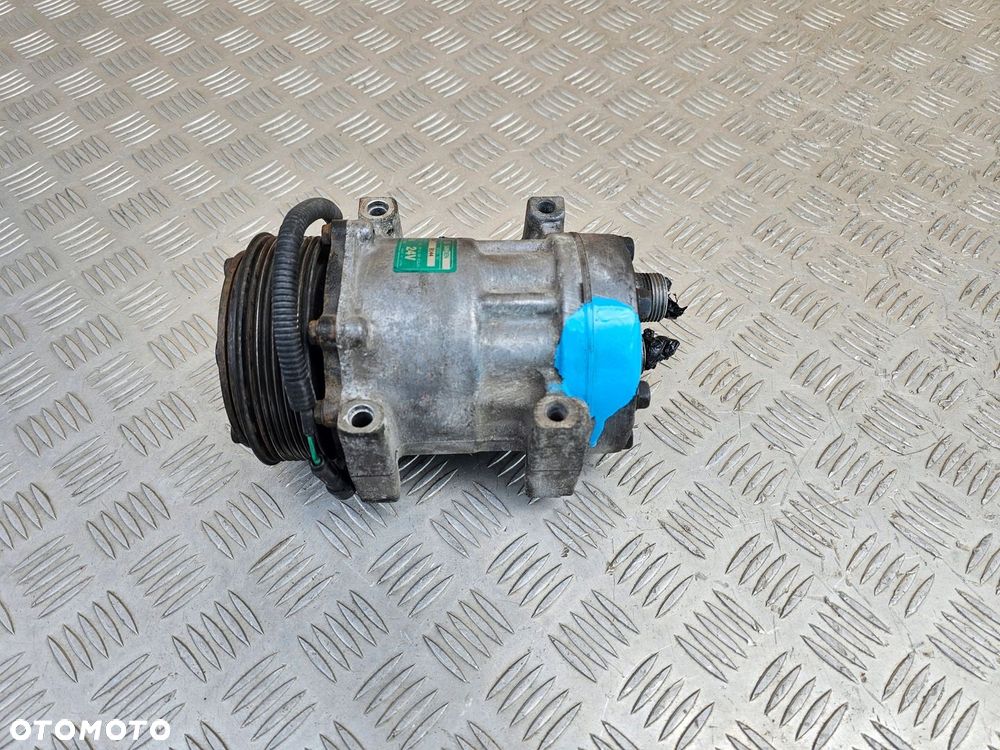 SPRĘŻARKA KOMPRESOR KLIMATYZACJI JCB CASE IVECO EUROCARGO 4894306 MODEL 8144 - 1