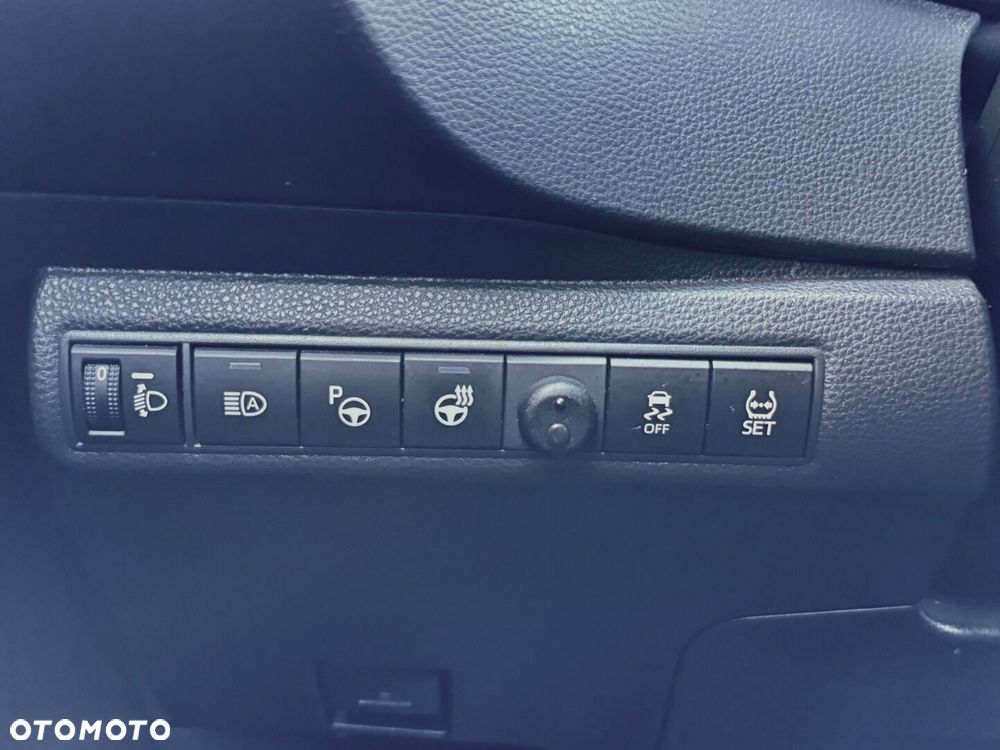 Toyota Corolla - 27