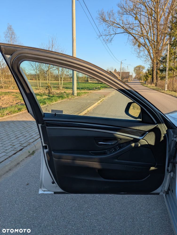 BMW Seria 5 520d - 15