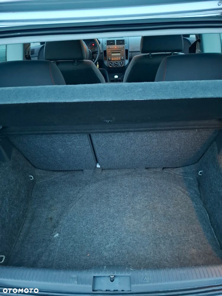 Volkswagen Polo 1.6 Sportline - 17
