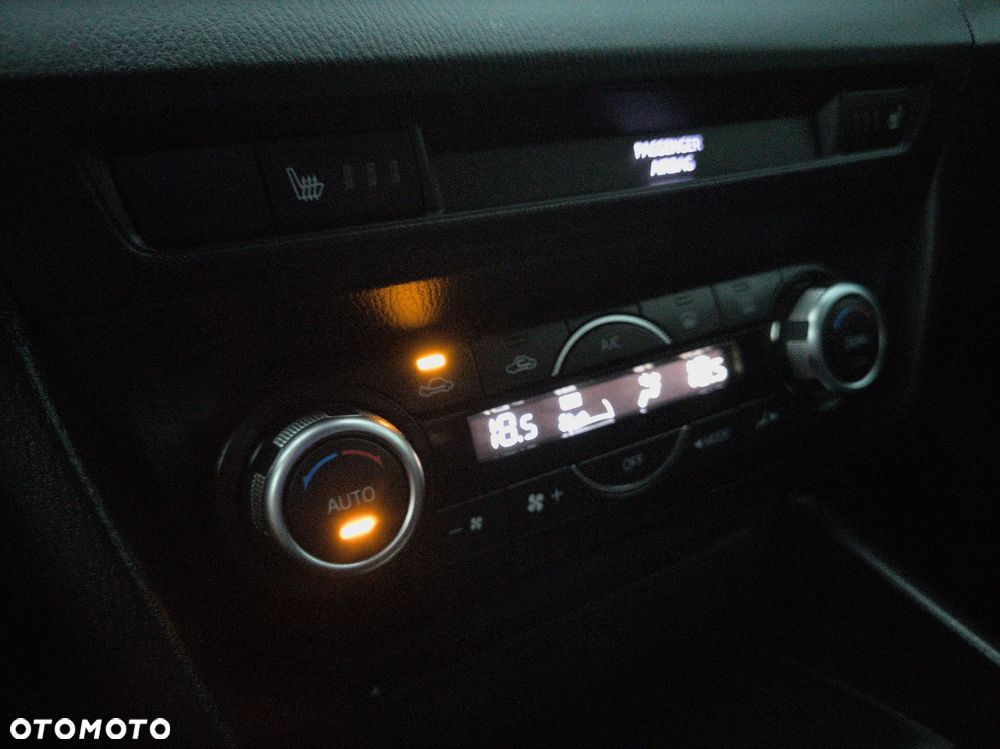 Mazda 3 SKYACTIV-G 120 NAKAMA - 18