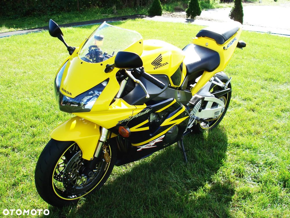 Honda CBR - 1