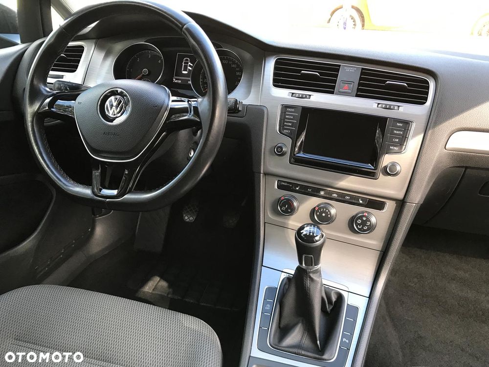Volkswagen Golf - 12
