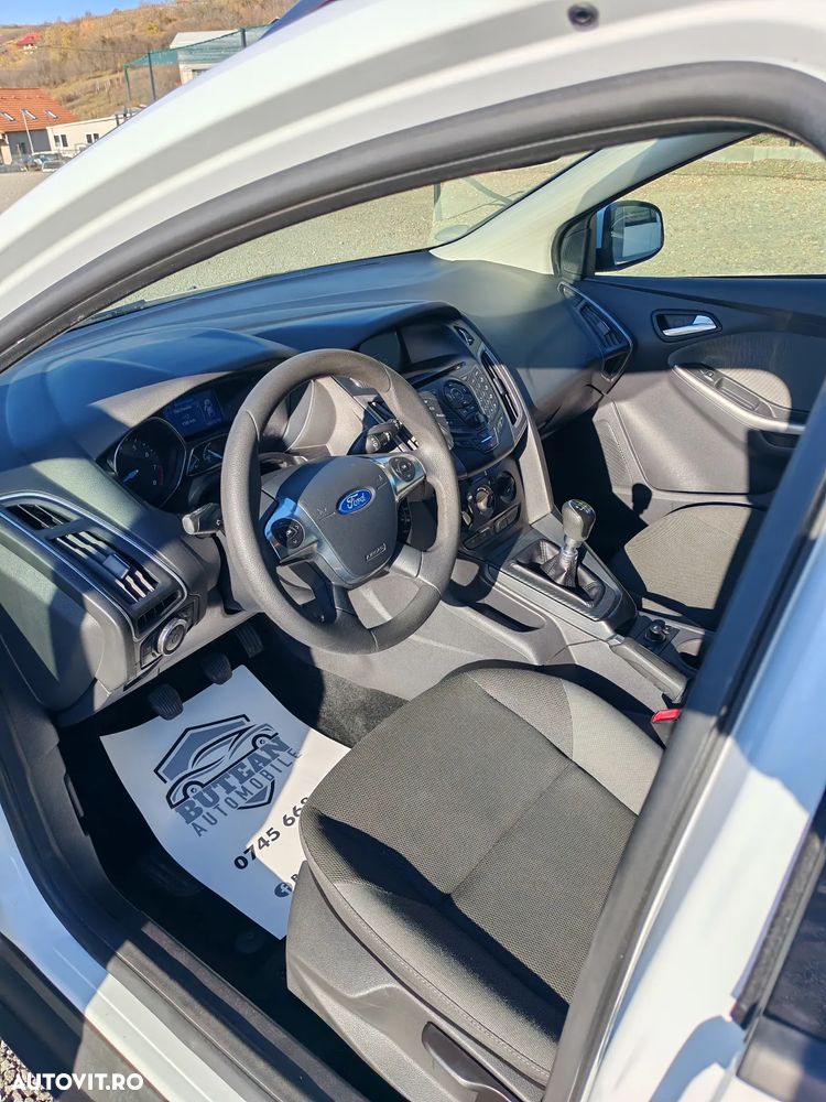 Ford Focus Turnier 1.0 EcoBoost Start-Stopp-System Business Edition - 13