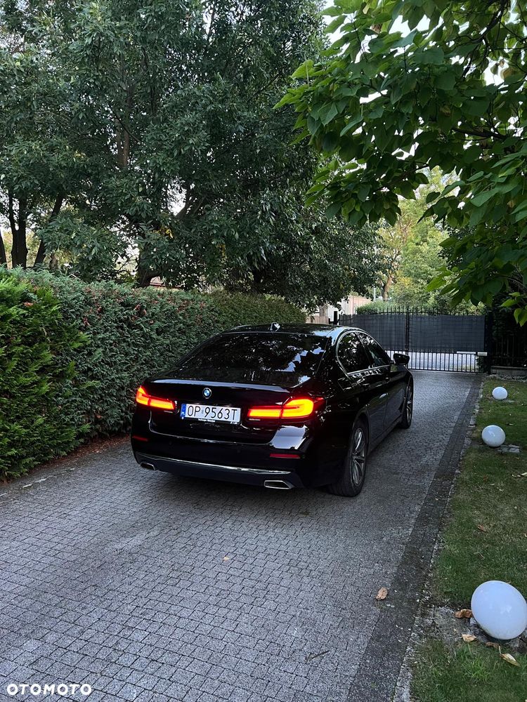BMW Seria 5 518d Luxury Line - 4