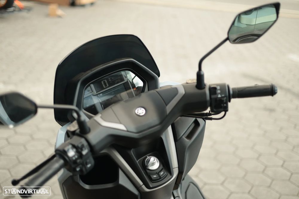Yamaha NMAX - 3