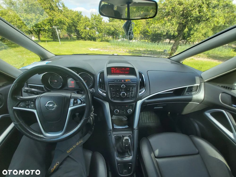 Opel Zafira - 8