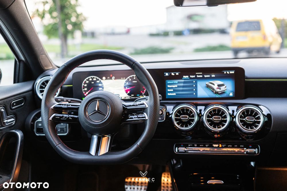Mercedes-Benz Klasa A 220 4-Matic AMG Line 8G-DCT - 21