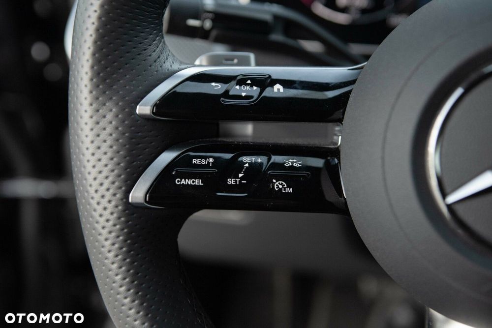 Mercedes-Benz GLC - 22