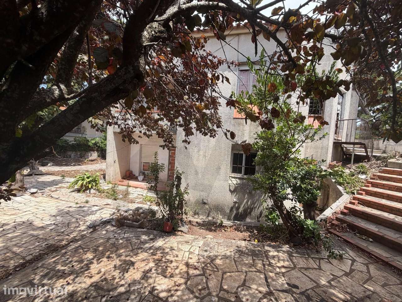 Moradia de gaveto para reabilitar com vista de mar em Oeiras - Grande imagem: 2/33