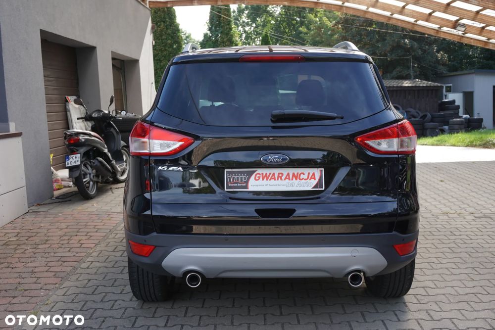 Ford Kuga 2.0 TDCi 2x4 Titanium - 4