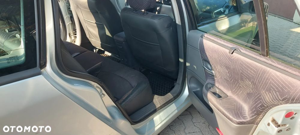 Renault Laguna 1.8 Privilege - 7