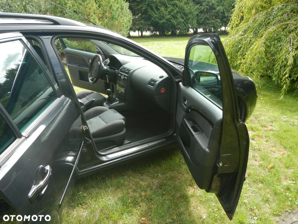 Ford Mondeo 2.0 Ghia - 6