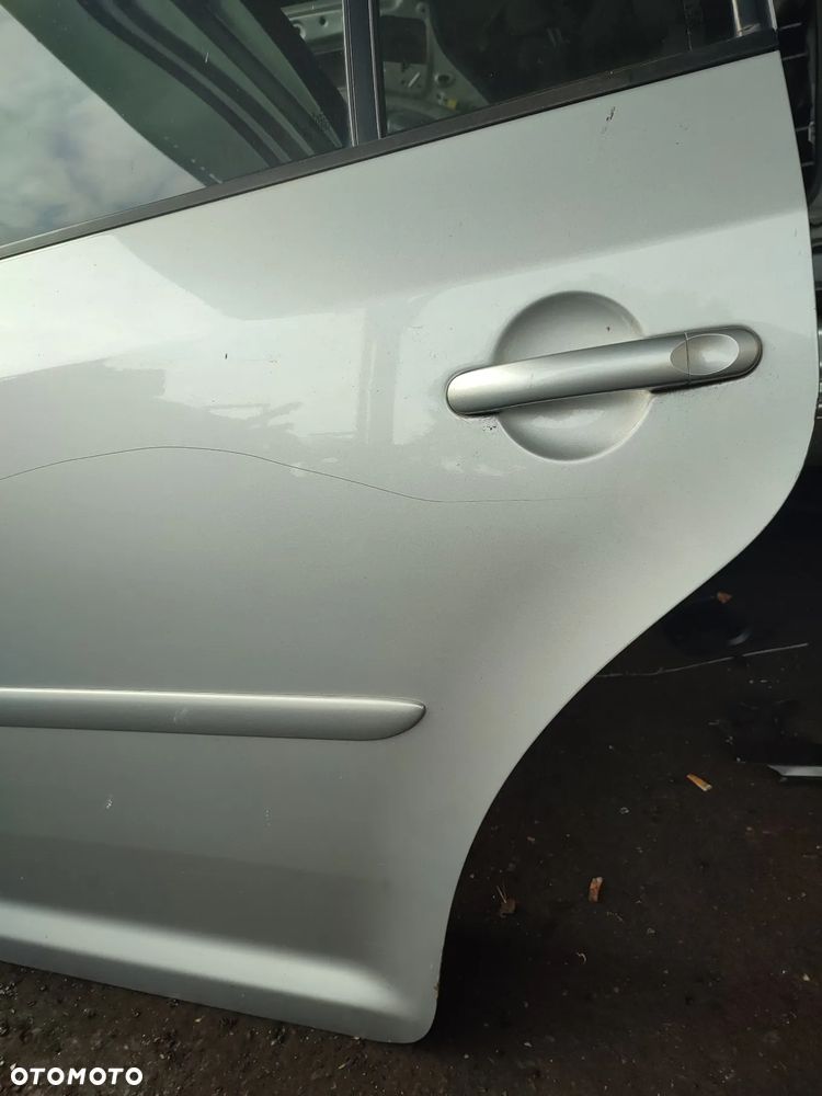 Drzwi VW Touran lewe tył tylne kolor LA7W - 2