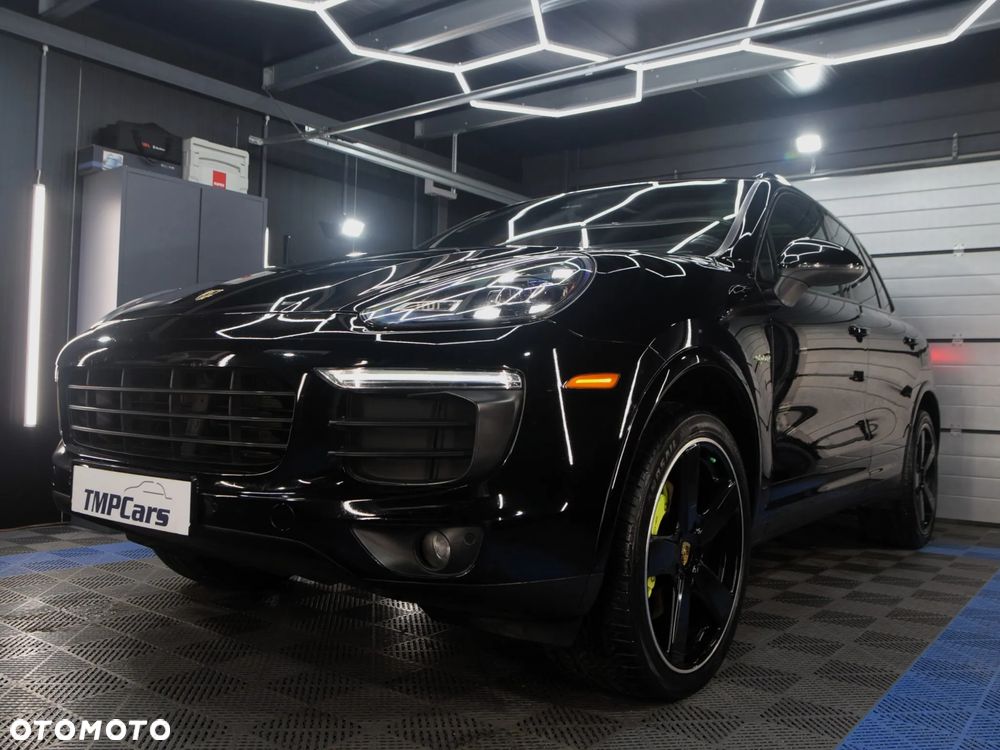 Porsche Cayenne S E-Hybrid - 3