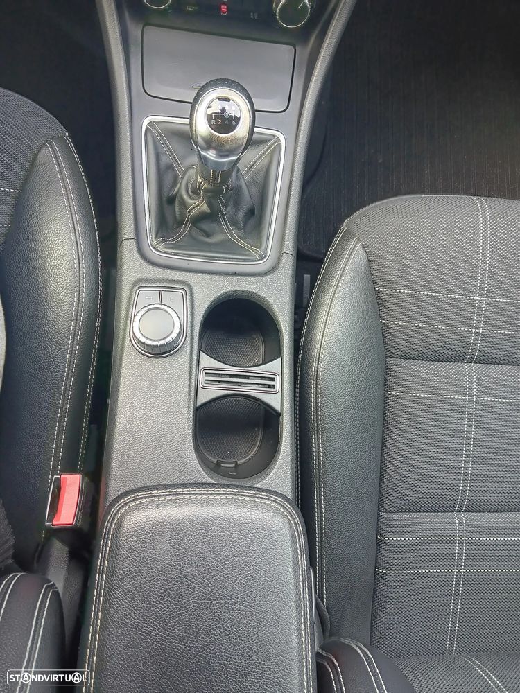 Mercedes-Benz A 180 CDI BlueEFFICIENCY - 16