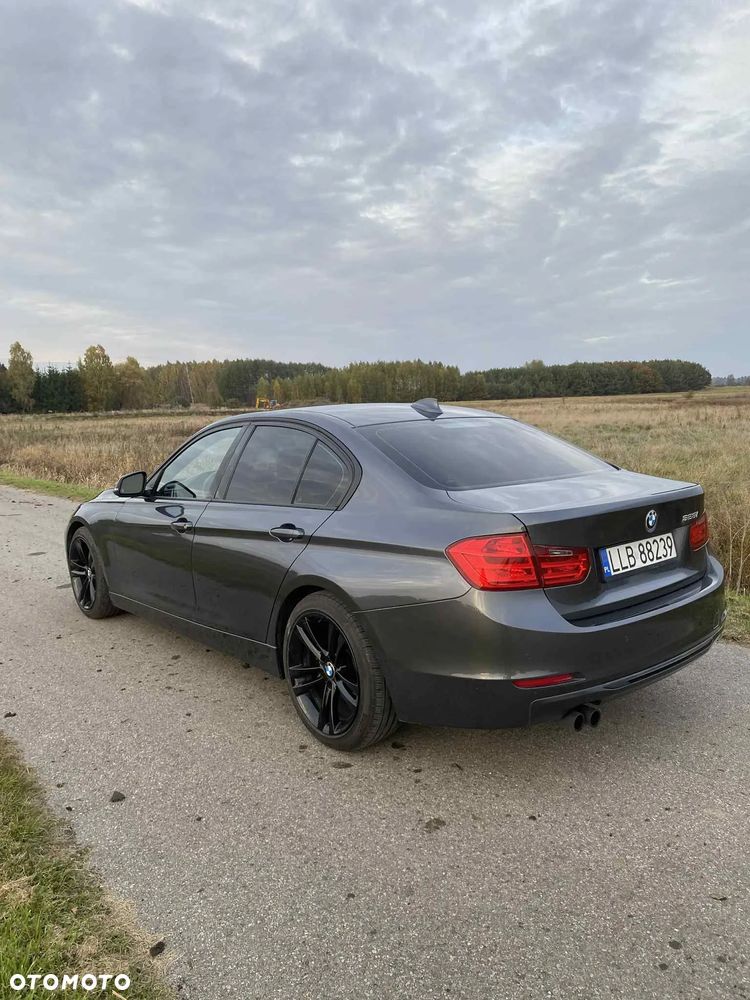 BMW Seria 3 328i Sport Line - 7