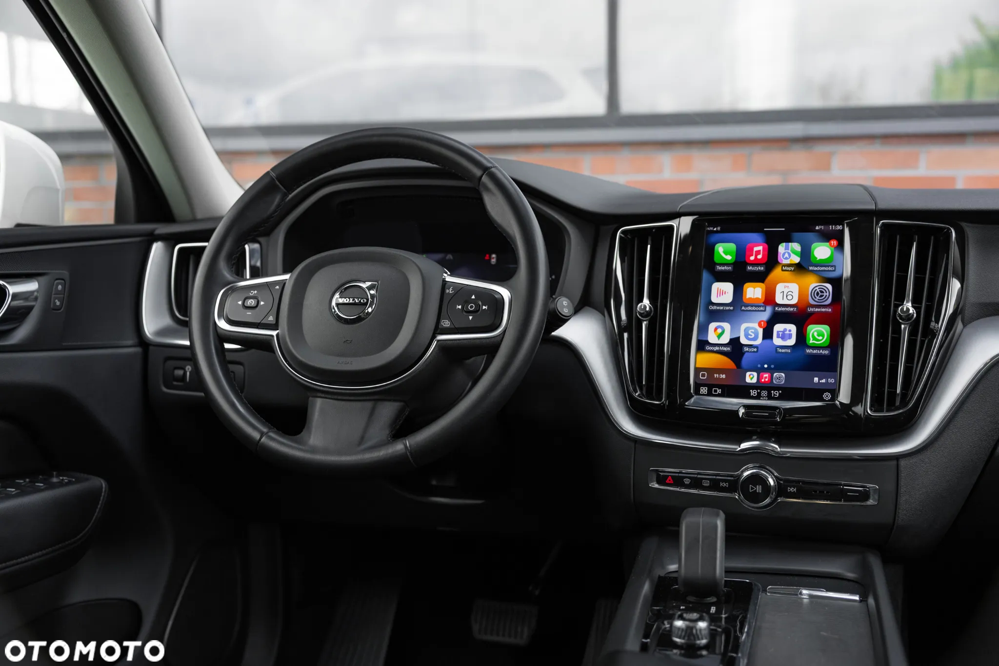 Volvo XC 60 D4 Momentum Pro - 32