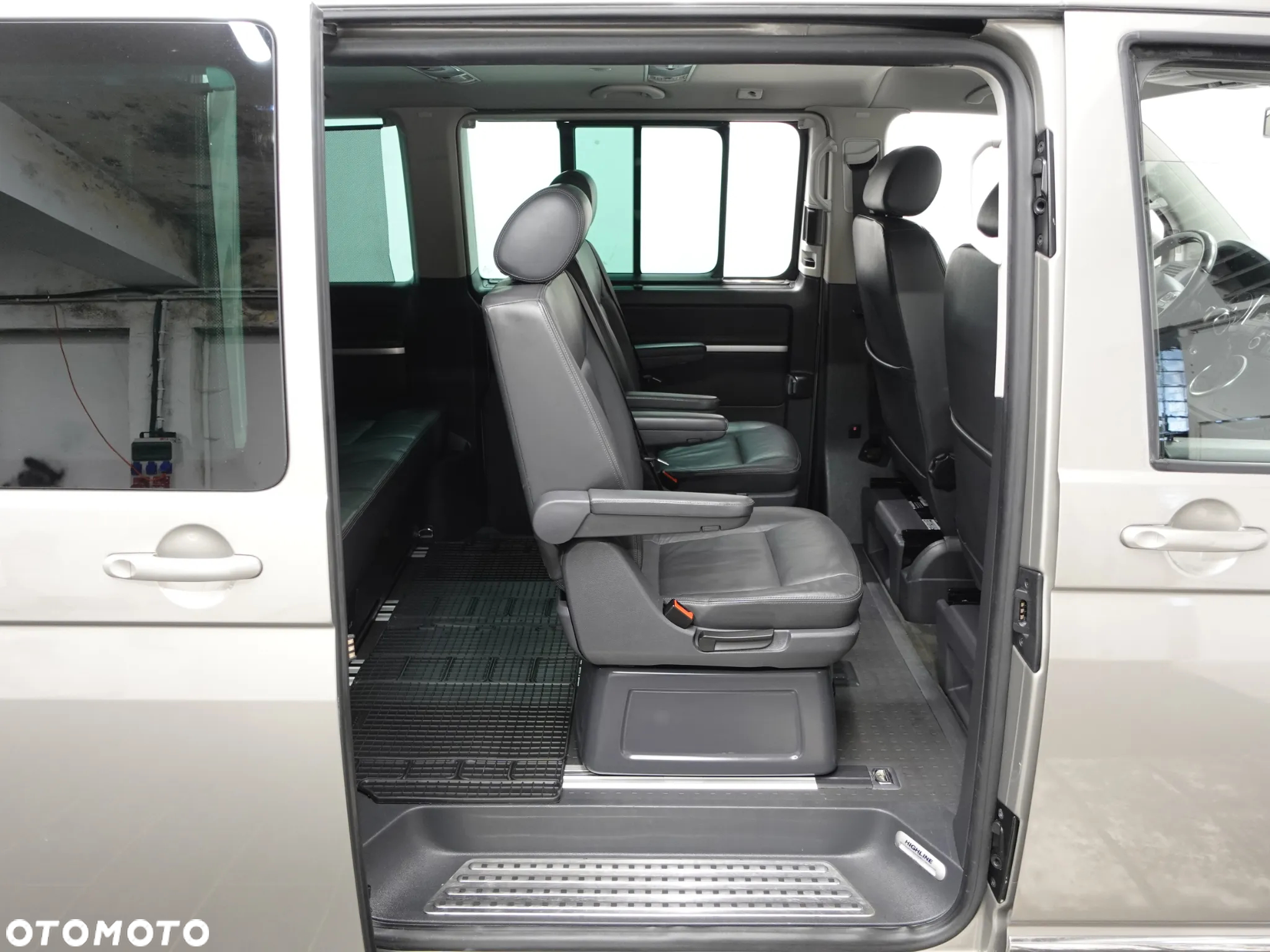 Volkswagen Multivan - 29