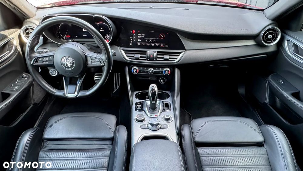 Alfa Romeo Giulia 2.0 Turbo Veloce Q4 - 12