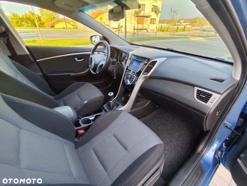 Hyundai i30 - 24