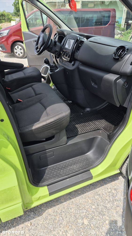 Opel Vivaro - 11
