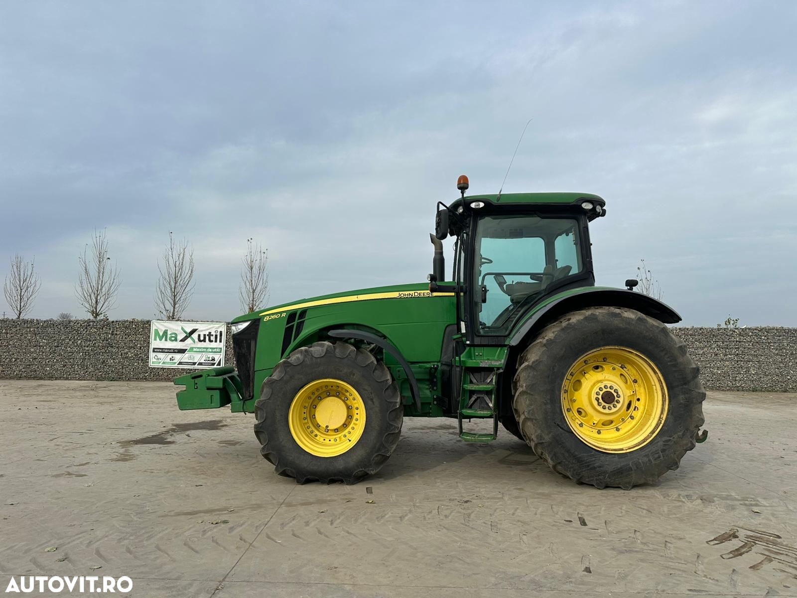 John Deere 8260R Tractor - 5